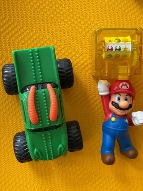 4 pieces- Pokemon cards, toys, Pokemon, super Mario